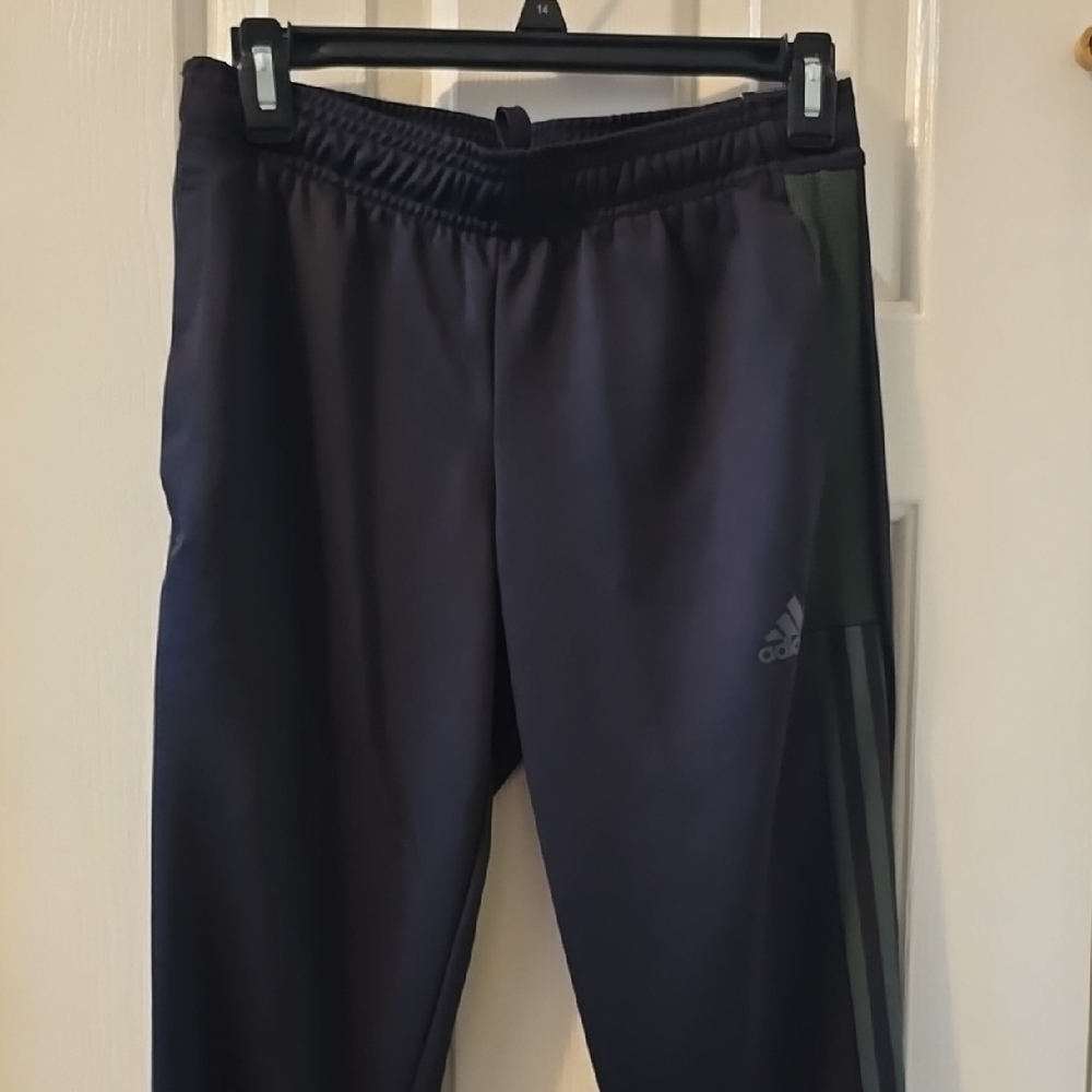 ADDIDAS BRAND WOMEN'S BLACK SOCCER OR FOOTBALL ATHLETIC PANTS SIZE SMALL